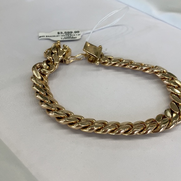 57g of 10k Cuban Link Bracelet - Picture 8 of 10